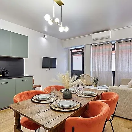 Charming Duplex 1 Bedroom Center Of Hotel 3*